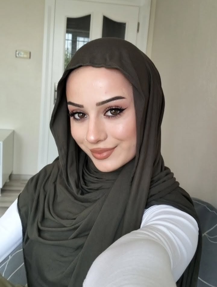 Altunlu Elden Ödemeli Bayan Escort Safiye