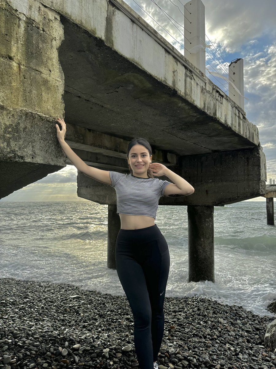 Şişman Alımlı Escort Bayan Berkay