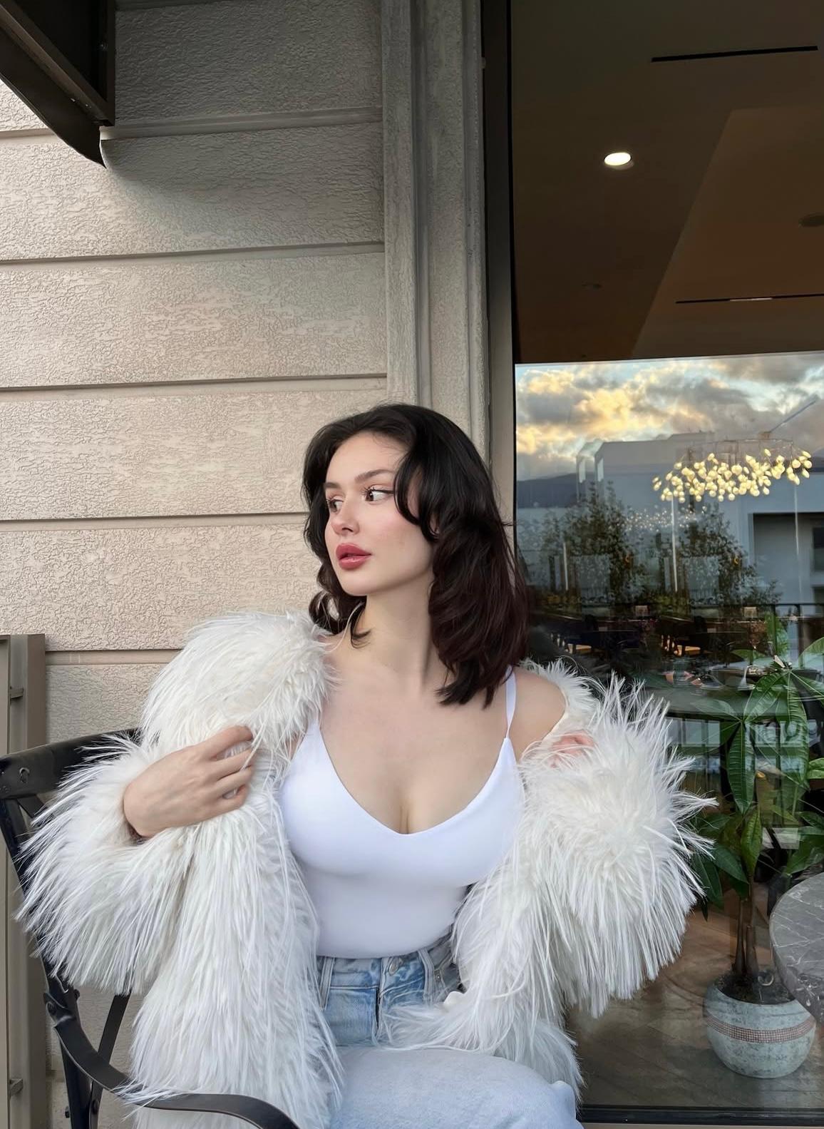 Doydum Kapalı Bayan Escort Zeynep
